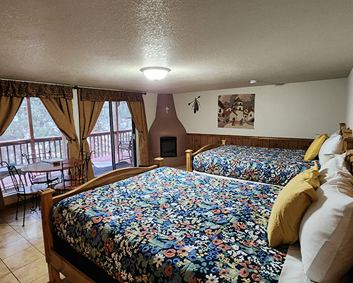 Whispering-pines-suite-01